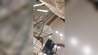 ショップ店員 逆さ撮り part2 voyeur jp