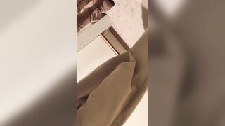 着替え 可愛い友人を服屋の更衣室で裏切り盗撮 voyeur jp