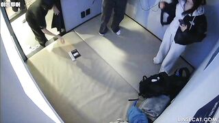 [신작] 3시간 동안의 친밀한 공간. 남자는 손으로 여자를 여러 번 오르가즘에 이르게 했다. 오르가즘 후 강렬한 불응기에 여자는 남자친구의 korean porn vip ipcam