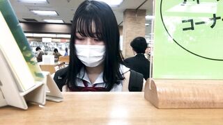 図書館盗〇 制服jkの股下突っ込みパンチラ記録 机の下 ミニスカ voyeur jp