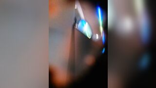 こんな神アングル2度と無い 太もも店員 神作 パチンコ店員 逆さ撮り 純白ハミパン しゃがみ voyeur jp