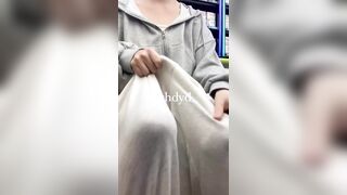 담배팔다 빤스갈아입는 편순이 korean porn vip