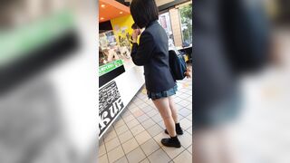 青チェ遠征vol8 可愛い縞々パンツの青チェちゃんに壮絶バレ voyeur jp